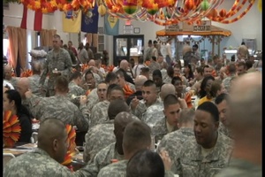 Service Members Enjoy Traditional Thanksgiving Dinner in Iraq