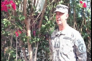 Soliders Mentor Teachers on First Aid