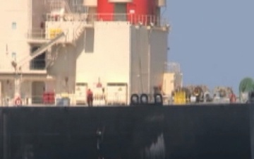 Motor Vessel Guanabara - Boarding from Raft