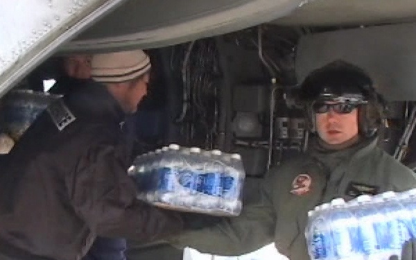 HMM-265 Delivers Relief