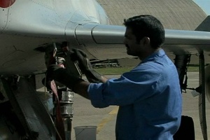 39th LRS Refuels Qatari Air Crafts During Pit Stop