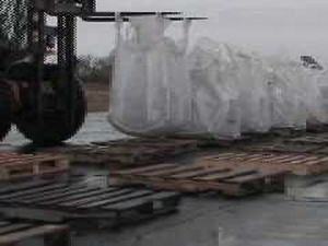 North Dakota National Guard Filling Sand Bags