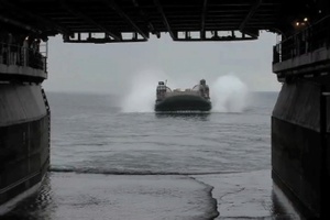 Assault Craft Unit 4 LCAC Operations - Part 1