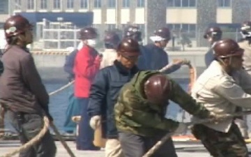 USS Stethem Enters Dry Dock