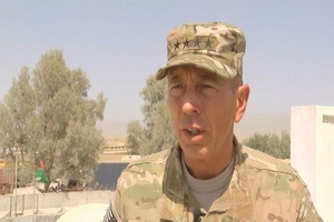 ISAF Commander Visits Pakistan Border