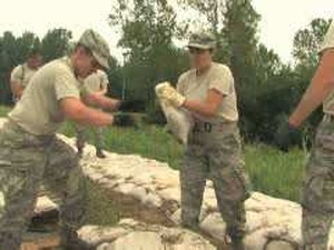 Missouri Guardsmen Lay Sandbags Along Missouri River Levee