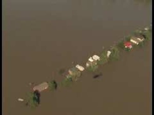 Missouri Gov. tours rising river