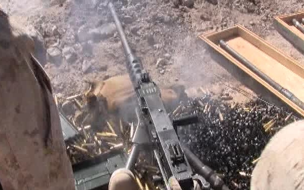 Marines familiarize themselves with heavy machine guns during Javelin Thrust 2011