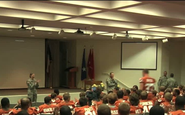 UT Football Team Supports Texas Guardsmen