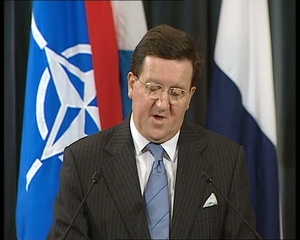 Lord George Robertson Press Conference 1