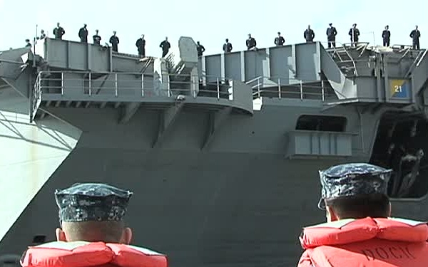 USS George Washington Returns to Yokosuka
