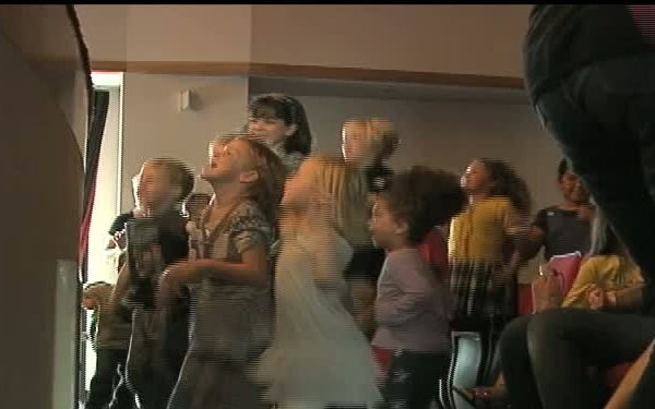 AFN Sasebo Newsbreak: Dirty Socks Rock Sasebo