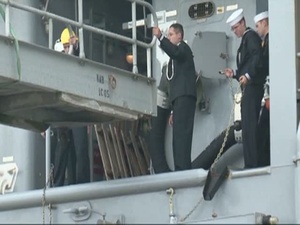 All Hands Update: USS Oak Hill Returns from Drug Trafficking Operation