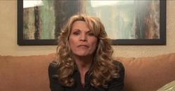 Vanna White talks about soldiers