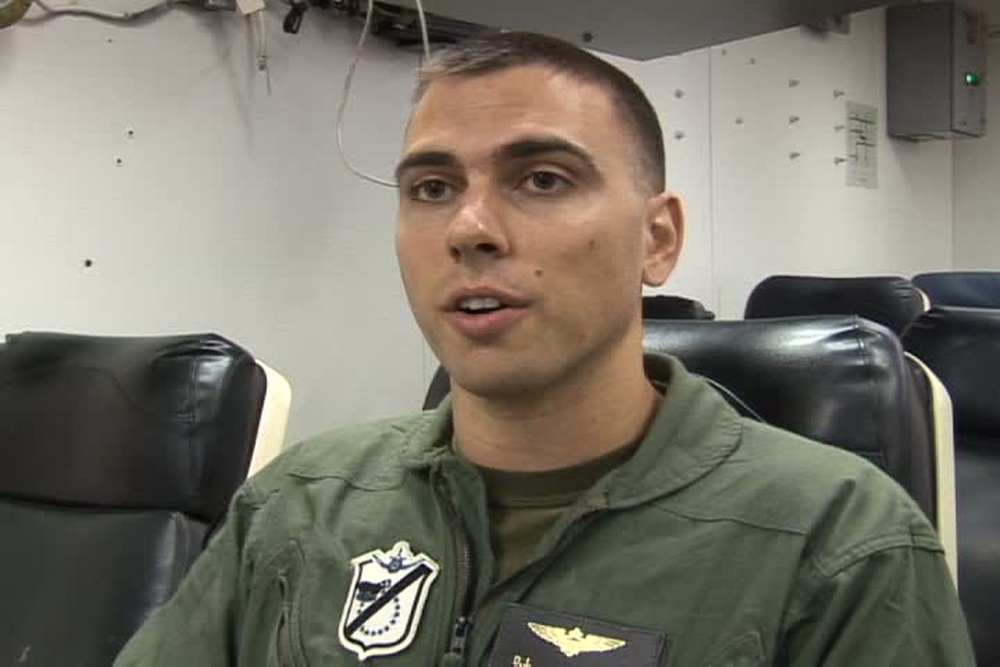 DVIDS - Video - Harrier Pilots Practice Vertical Landings on USS Essex