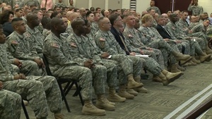 Army South CG Briefs Soldiers and Civilians