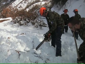 Minuteman Report - Kosovo Force Guardsmen Help Clear Roadblock