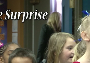 Dad surprises daughter at school