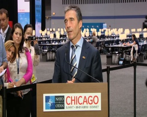 Chicago Summit Doorstep, Secretary General