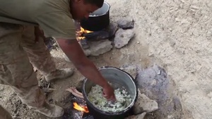 MarinesTV Headlines: Combat Cooking