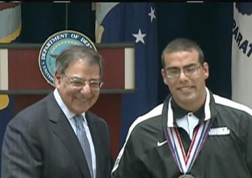 Panetta recognizes the Warrior Games