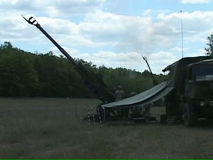 Minuteman Report: Michigan Guard Soldiers Fire Howitzer Cannon