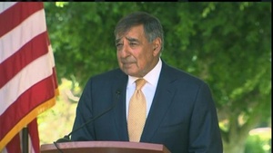 Panetta talks security, American sacrifice in Tunisia visit
