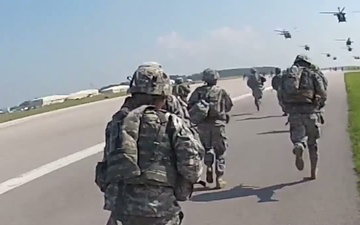 2-506th Infantry Regiment, &quot;White Currahee&quot; and 159th CAB rehearse for Air Assault Demo for Week of the Eagles Air Show