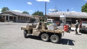 Soldiers Test Robot