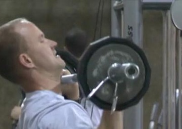 Two servicemembers shed pounds downrange