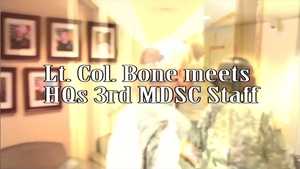 Ortho Surgeon takes time out to visit Headquarters 3d MDSC
