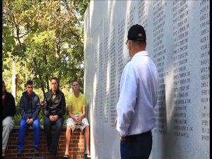 Beirut Veteran Speaks with Marines from CLB-6