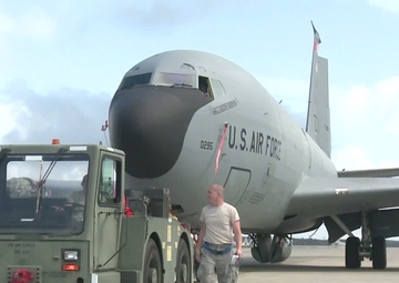 718 AMXS tows a KC-135 refueler