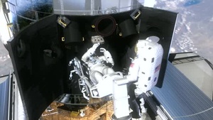 HST SM4 RSU / Gyroscope Replacement EVA