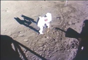 apollo11_onbclip09