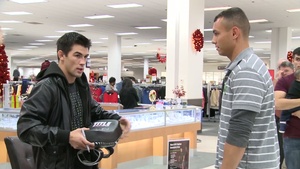 UFC Fighter visits the Quantico MCX
