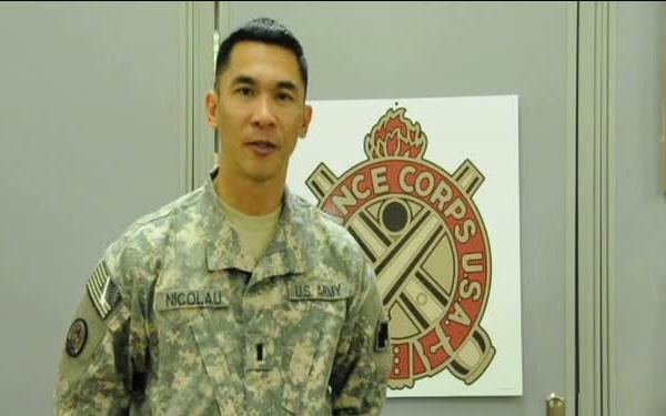 1st Lt. Edgar Nicolau Sends a Yellow Ribbon Event Message to His family