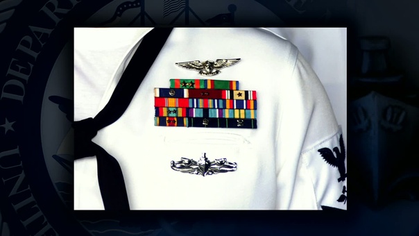 navy dress blue warfare device placement My Navy Dress Blues after almost 10 years of service. Most of my service  time was spent in the 90s. : r/Medals