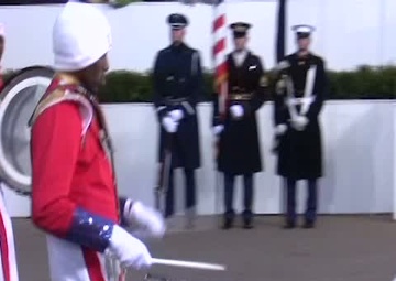President and Vice President Watch Inaugural Parade - (4 of 5)