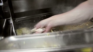 All Hands Update: Celebrity Chef Cooks with USS Scranton Sailors