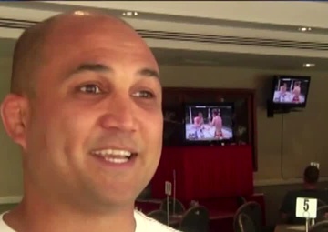 UFC Fighter Visits Hawaii