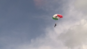 The Wall That Heals Stringer