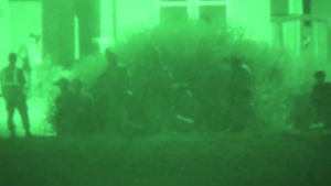 13th MEU conducts simulated night raid through Calif. suburb