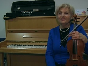 Violinist Volunteer (Long Version)