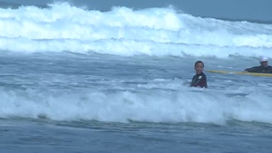 All Hands Update: Naval Medical Center San Diego Celebrates Surf Clinic's Fifth Year