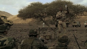 French and U.S. Soldiers Participate in a Desert Survival Course