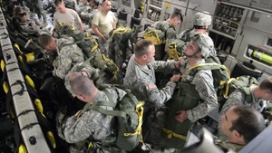 C-17s drop US Army unit from Alaska into Australia