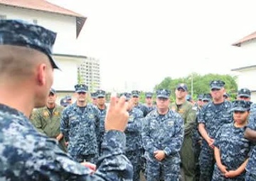 USS Freedom Swaps Crew