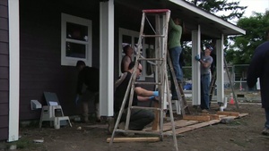 WTB Volunteers with Habitat Humanity