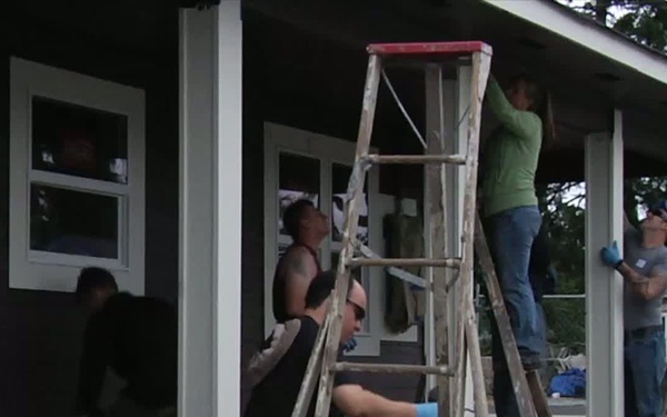 WTB Volunteers with Habitat Humanity